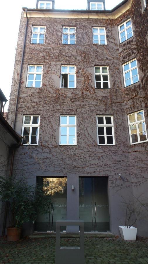 Pink Lotus Apartment Vienna Exterior photo